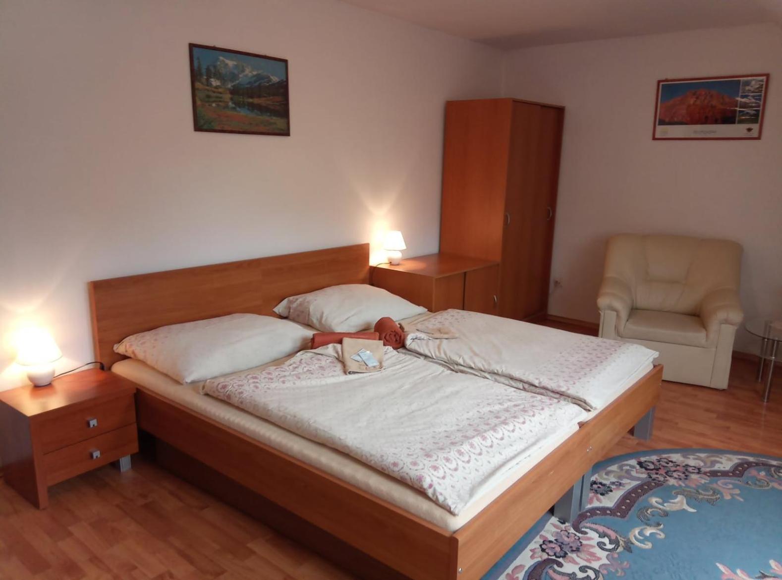 Hotel Vila Strážan Poprad Esterno foto