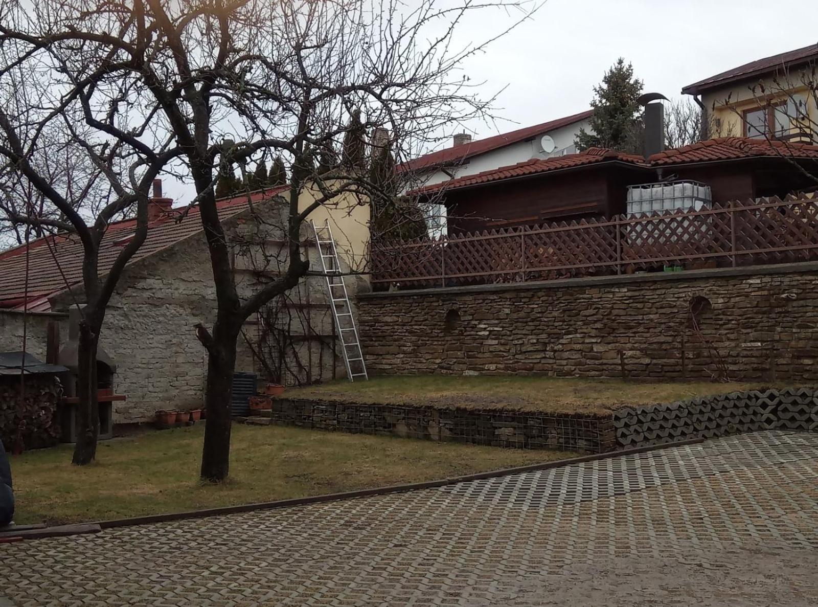 Hotel Vila Strážan Poprad Esterno foto